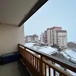Appartement 6 places, superbe vue face à la montagne, 50m des pistes